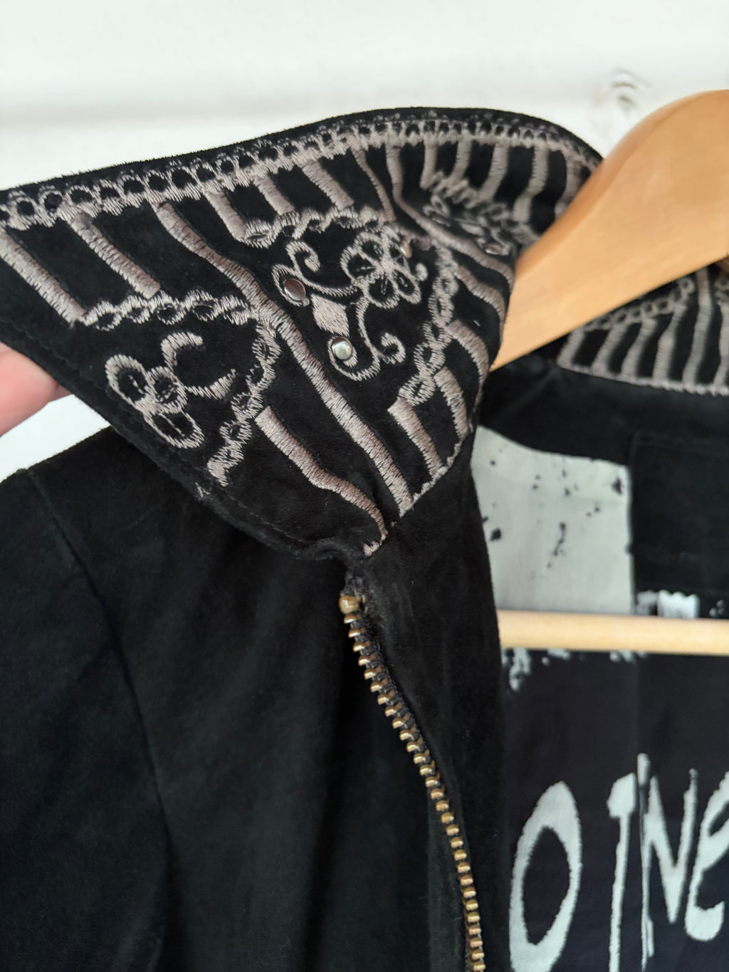 Cropped suede jacket