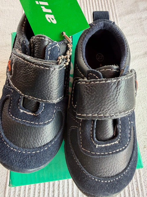 Arian baby shoes