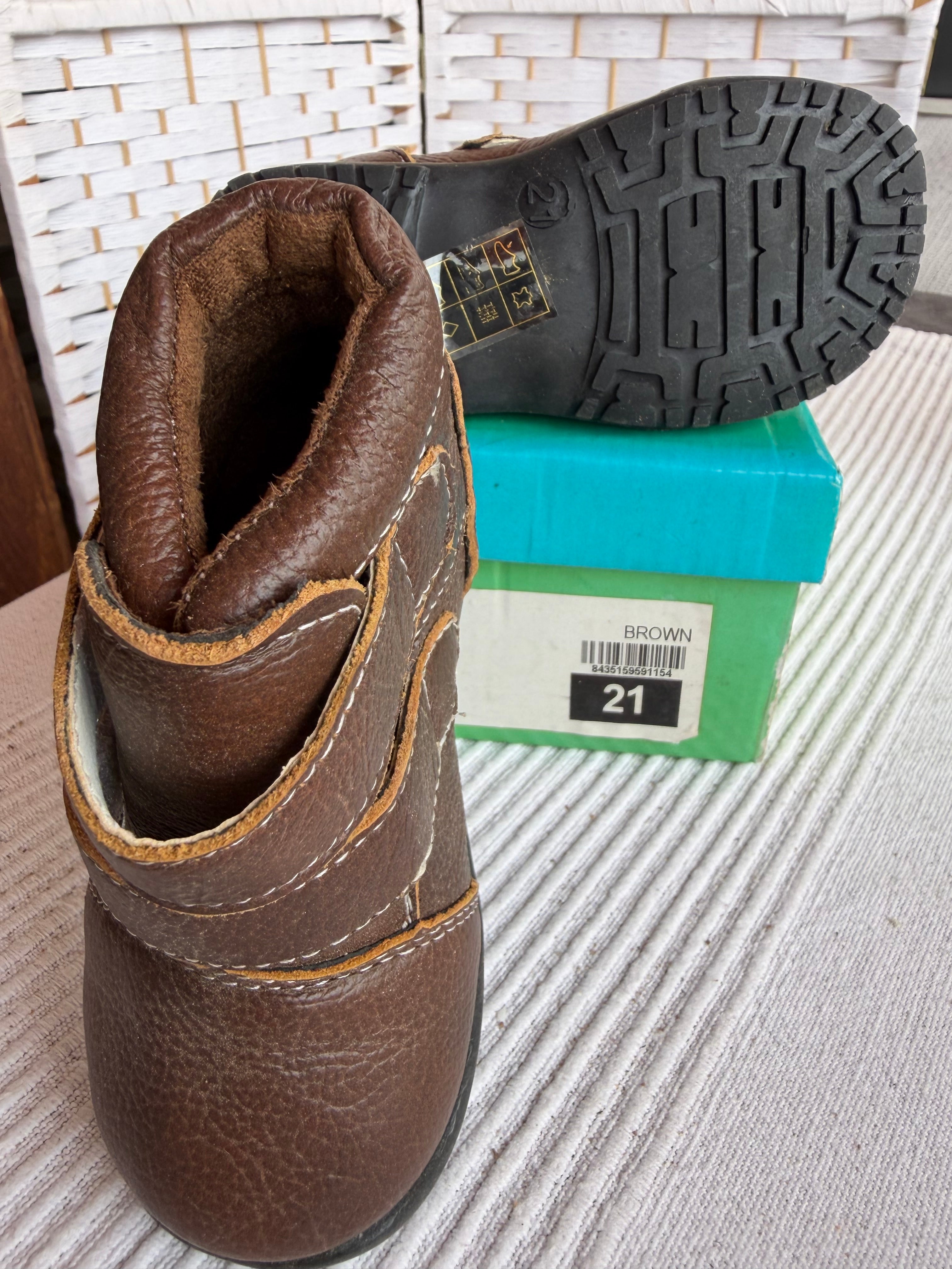 Arian leather baby boots