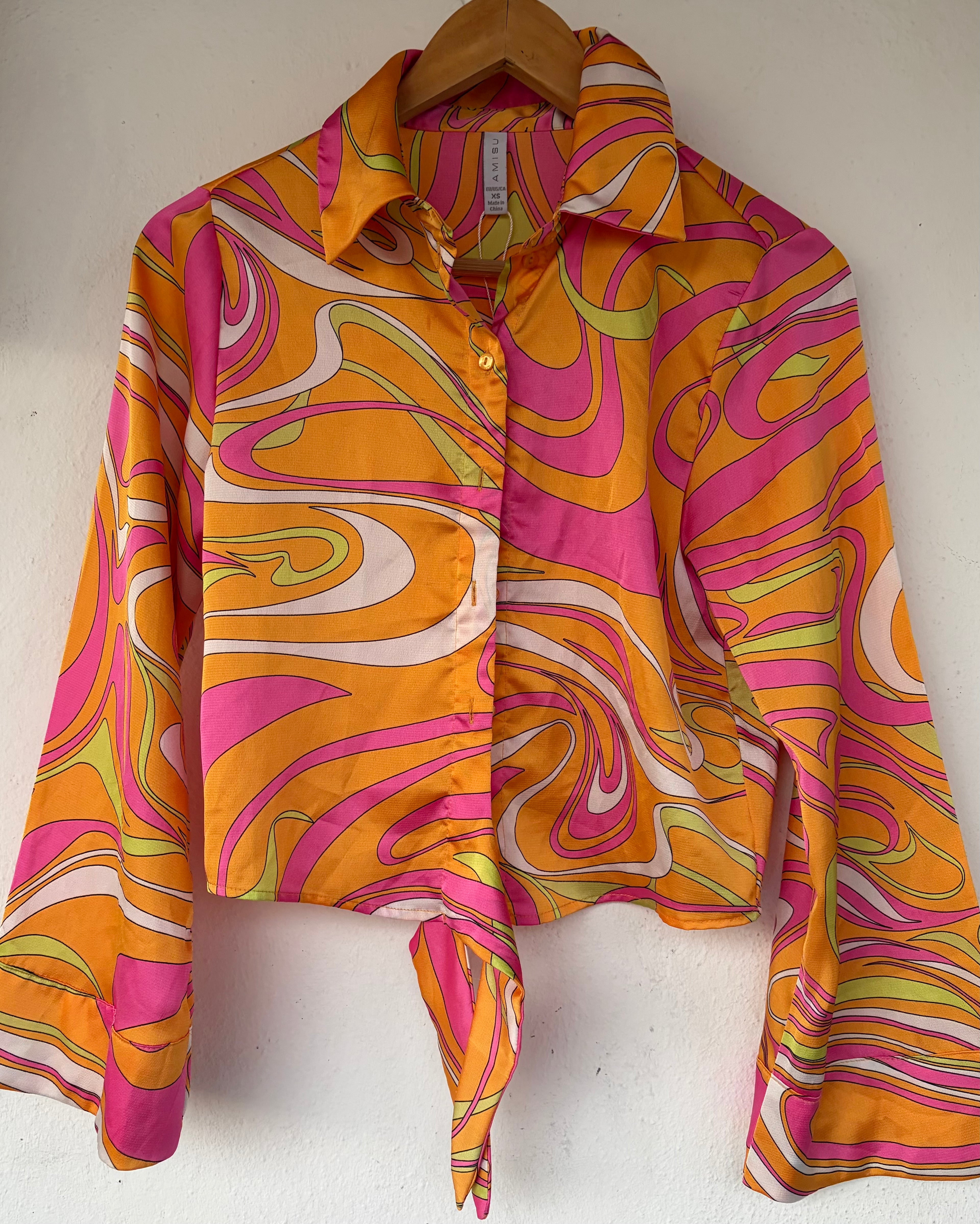 Retro-inspired Amisu shirt