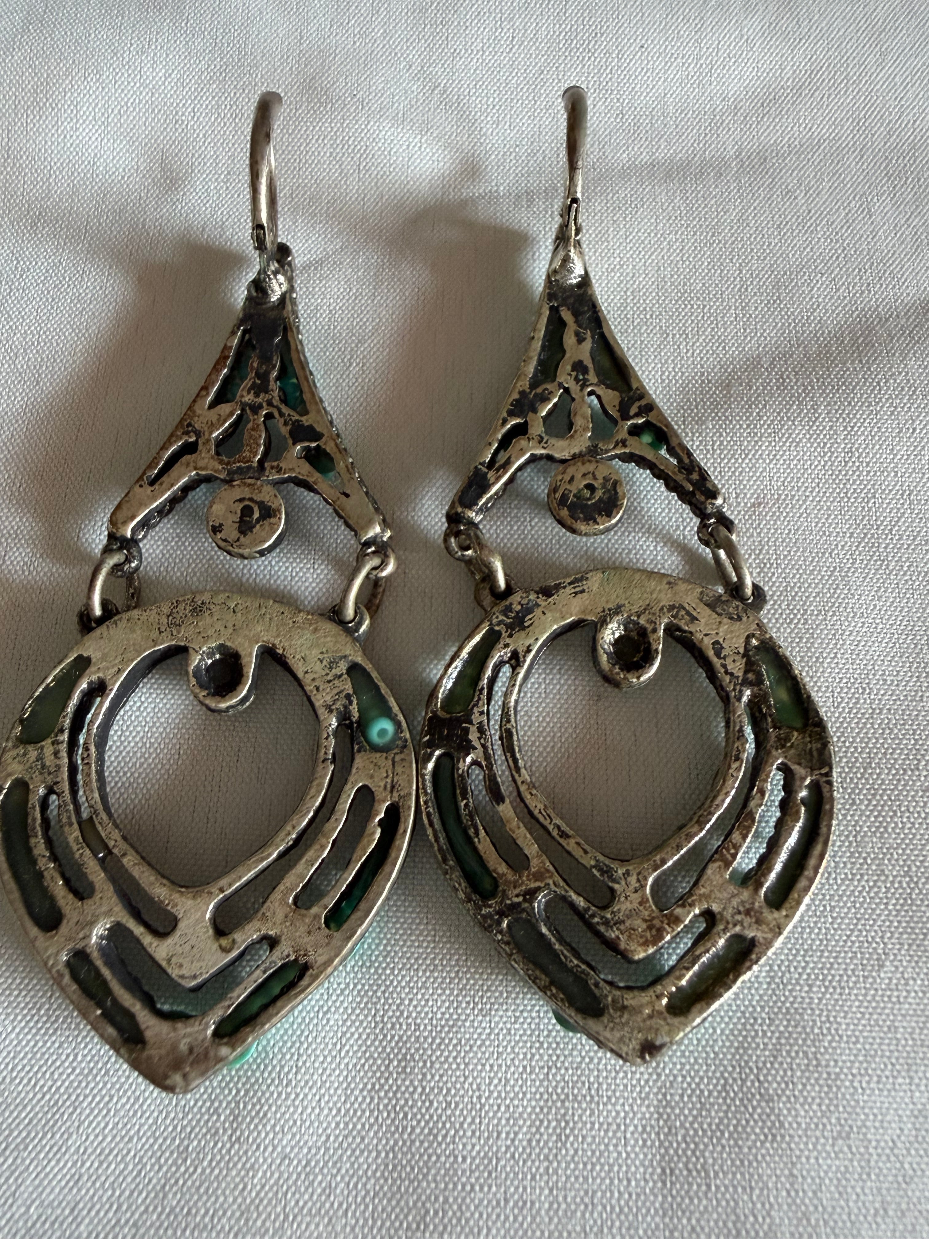 Dangle chandelier earrings