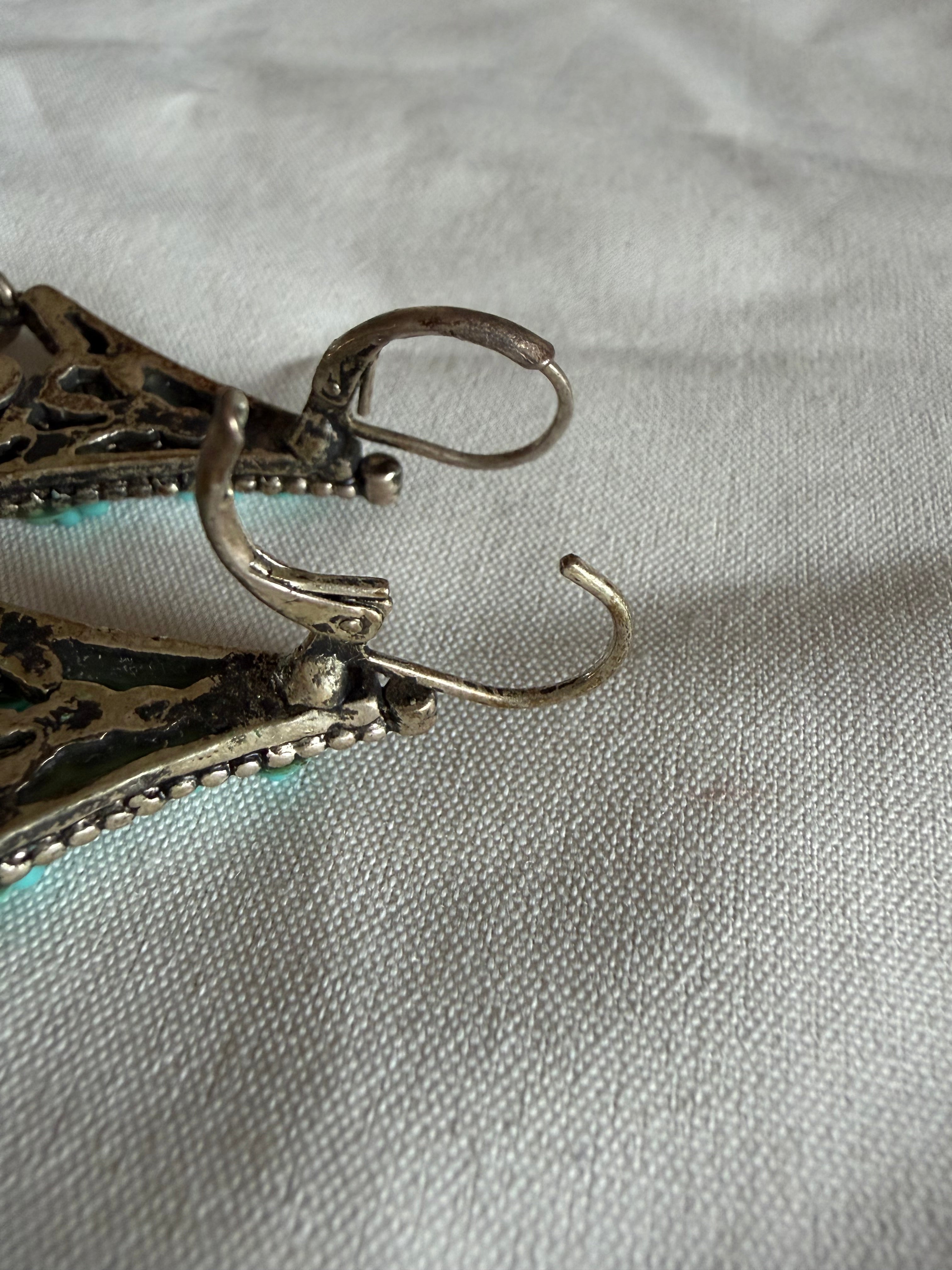 Dangle chandelier earrings