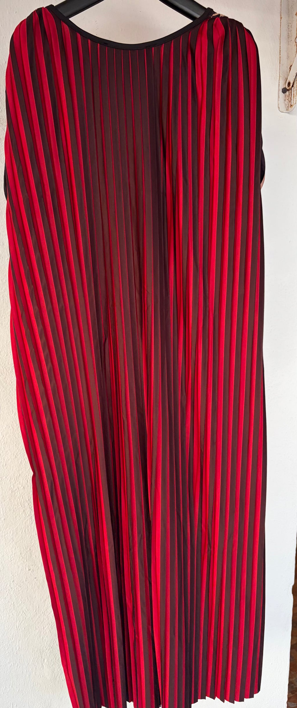 AVELON plissé pleated striped dress