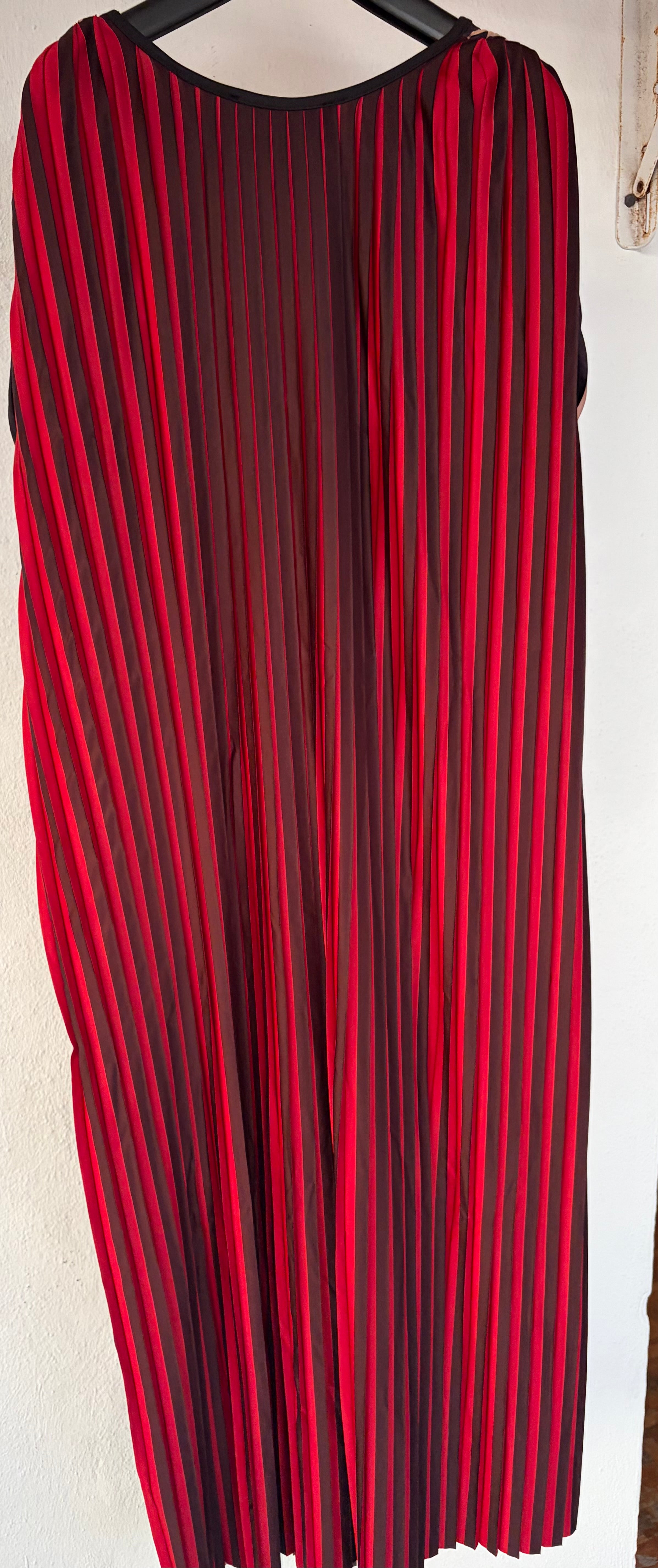AVELON plissé pleated striped dress