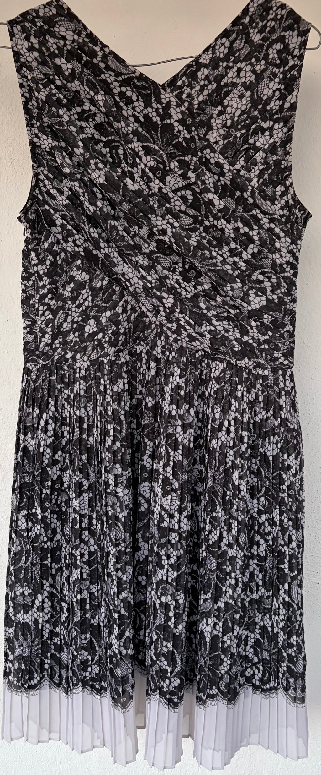 DKNY Chiffon cocktail dreas