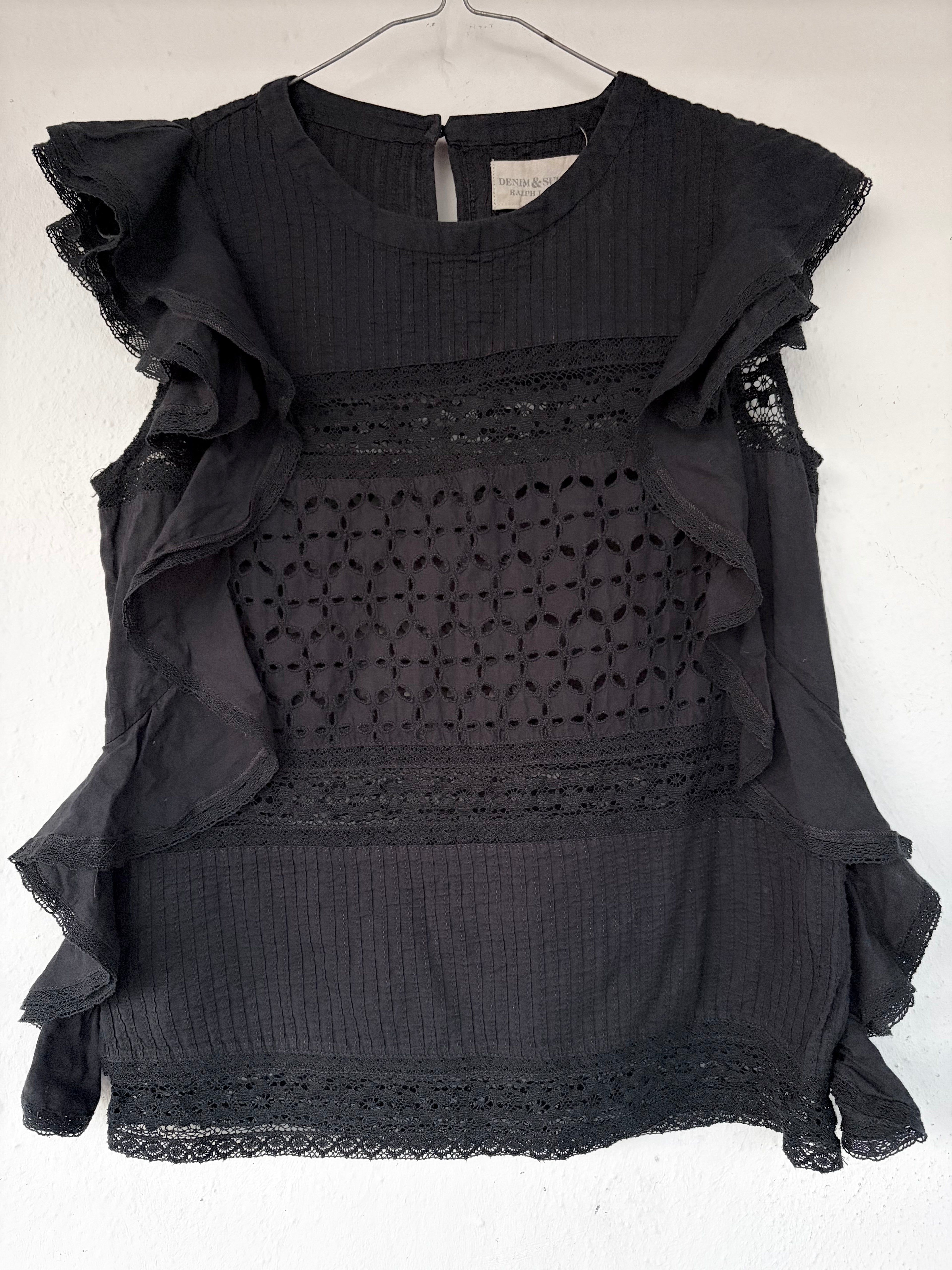 Ralph Laurent flutter sleeve lave blouse
