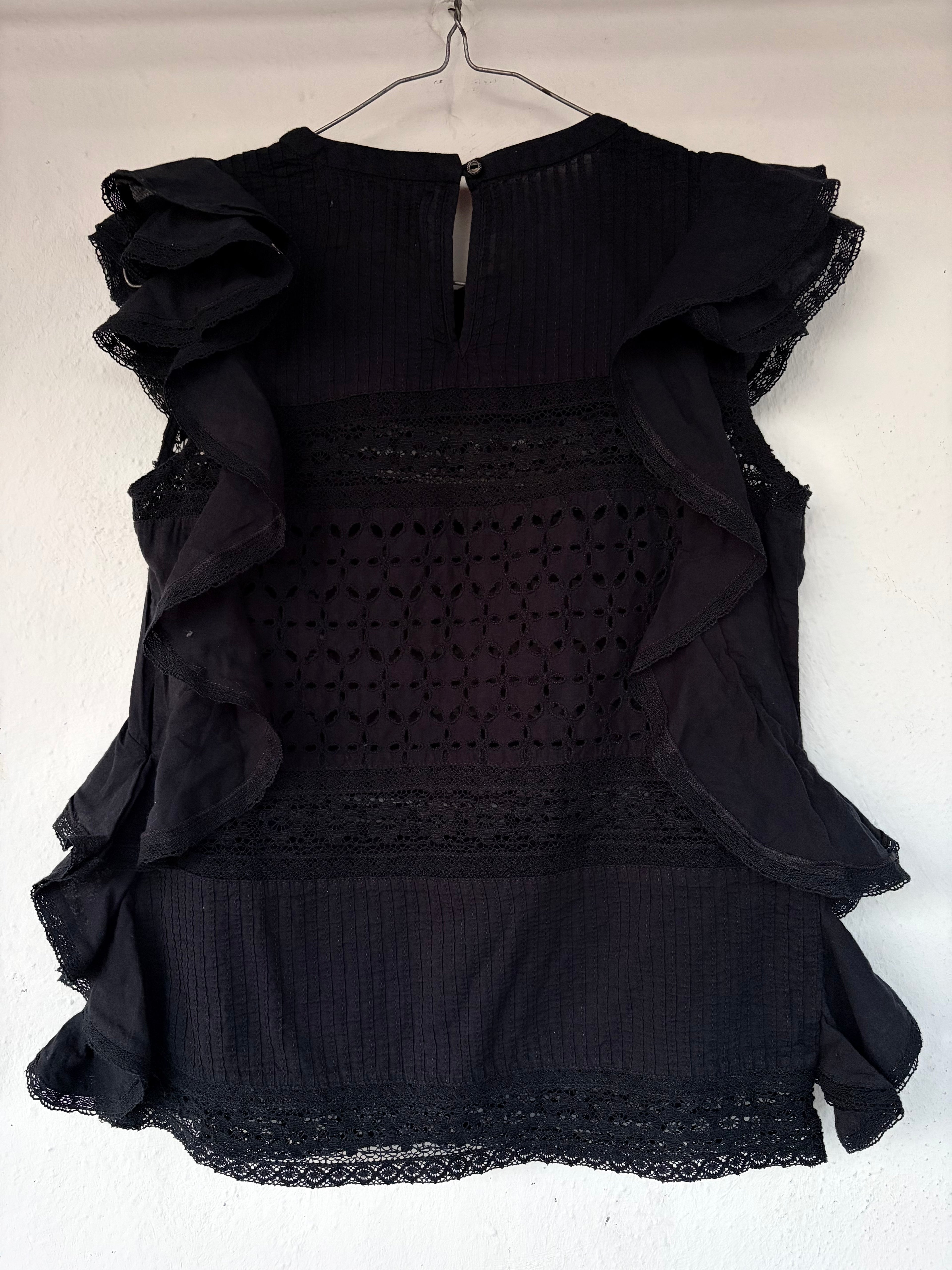 Ralph Laurent flutter sleeve lave blouse