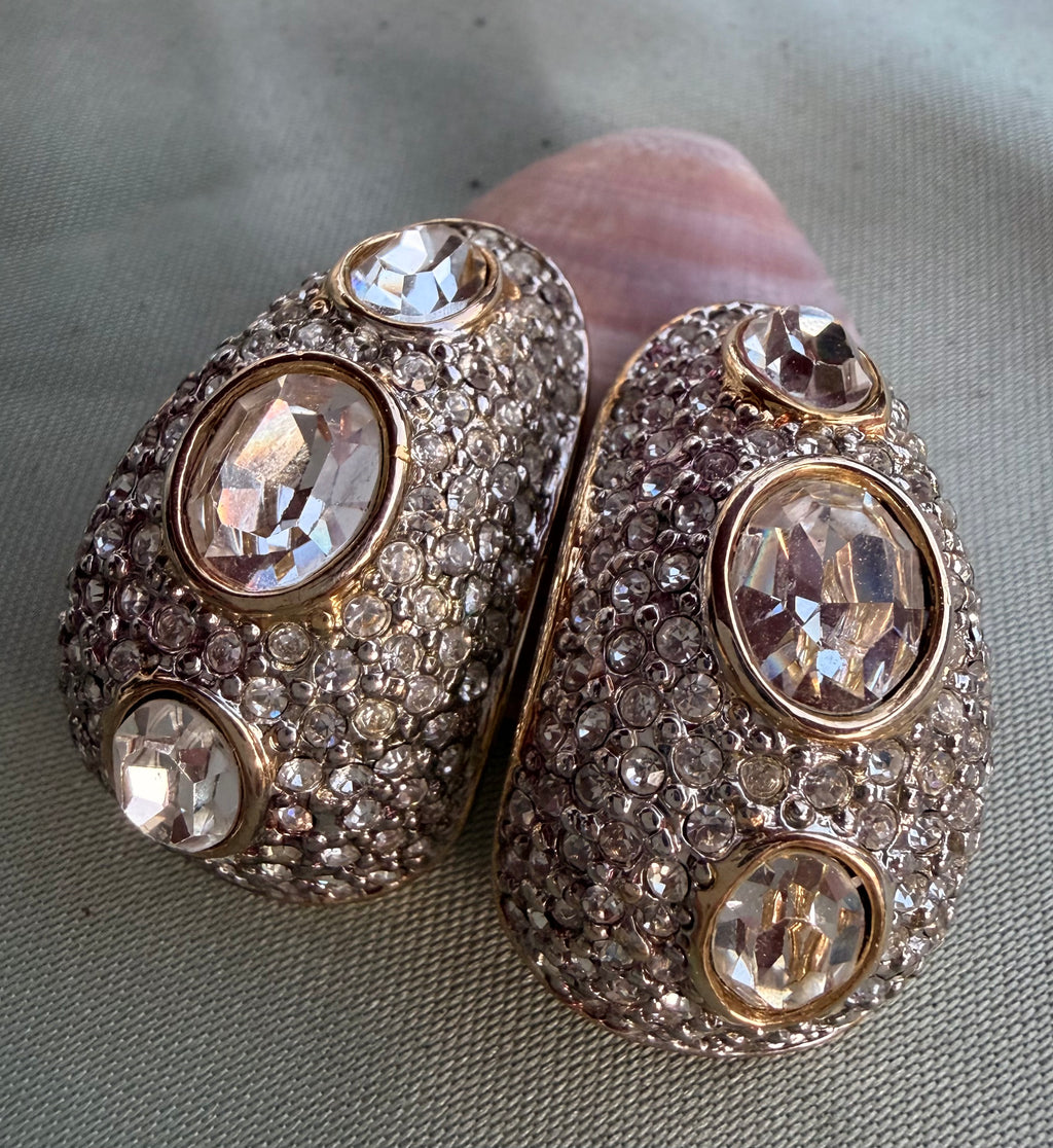 Gold-tone earring