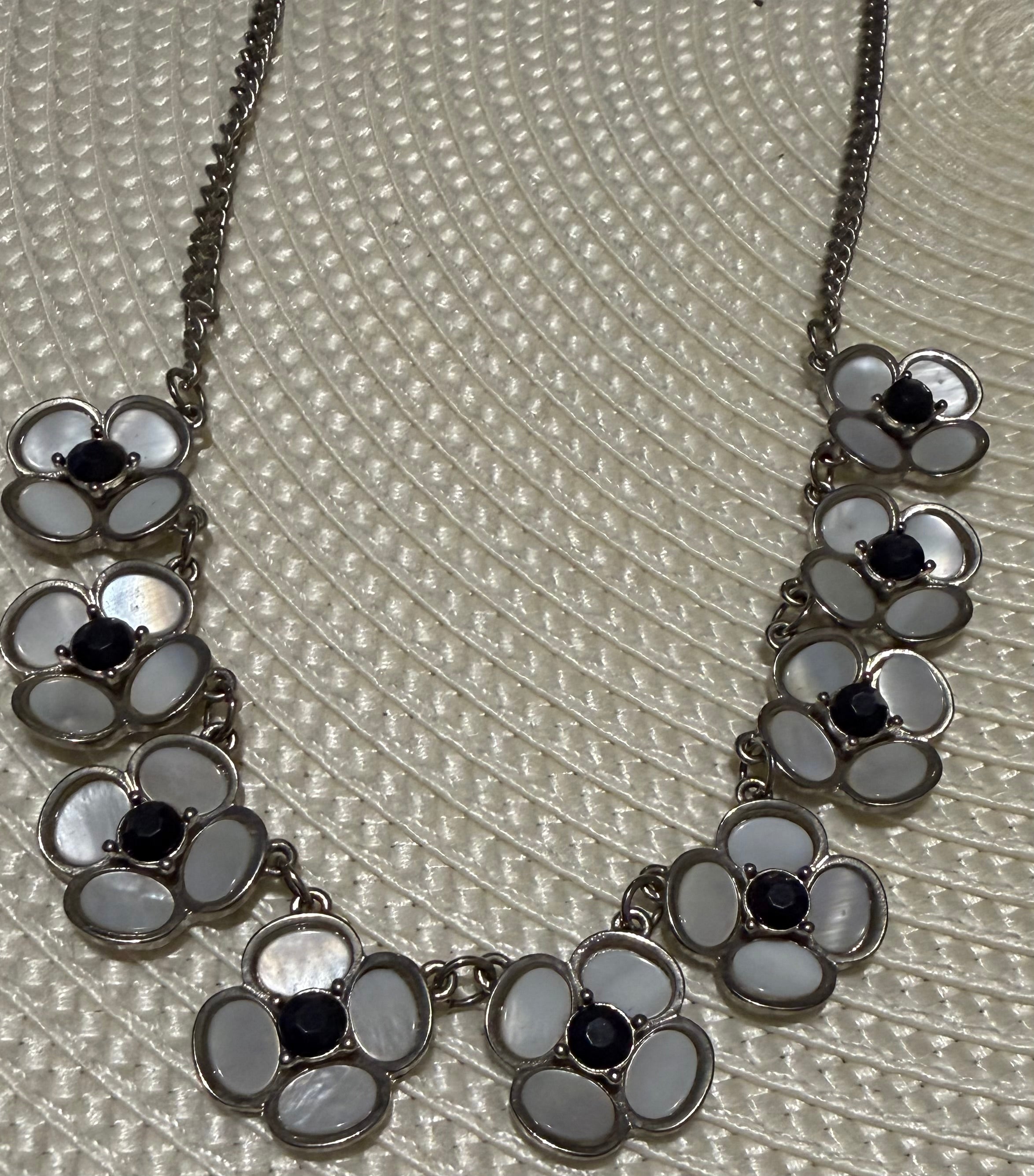 Floral necklace