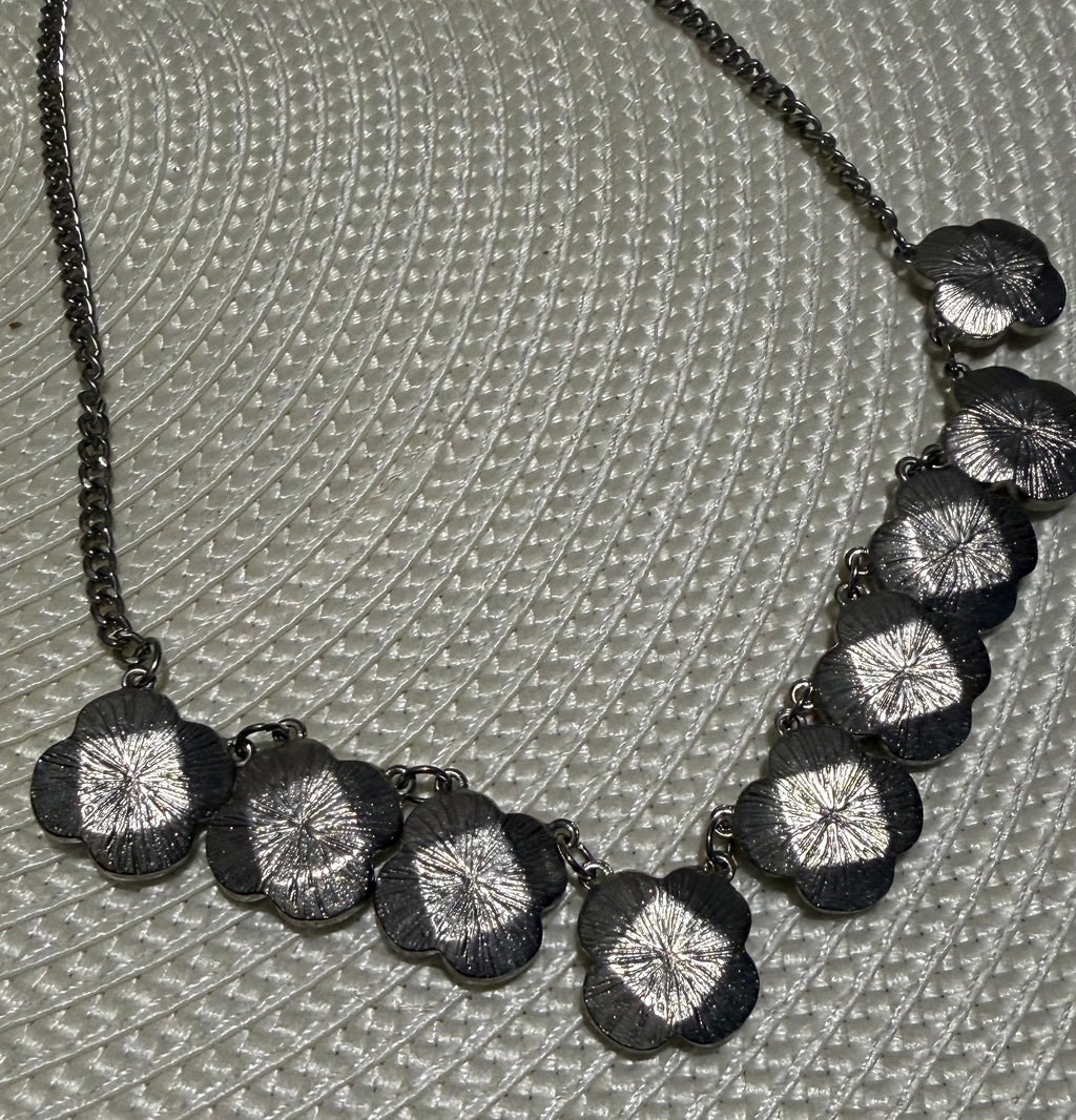 Floral necklace